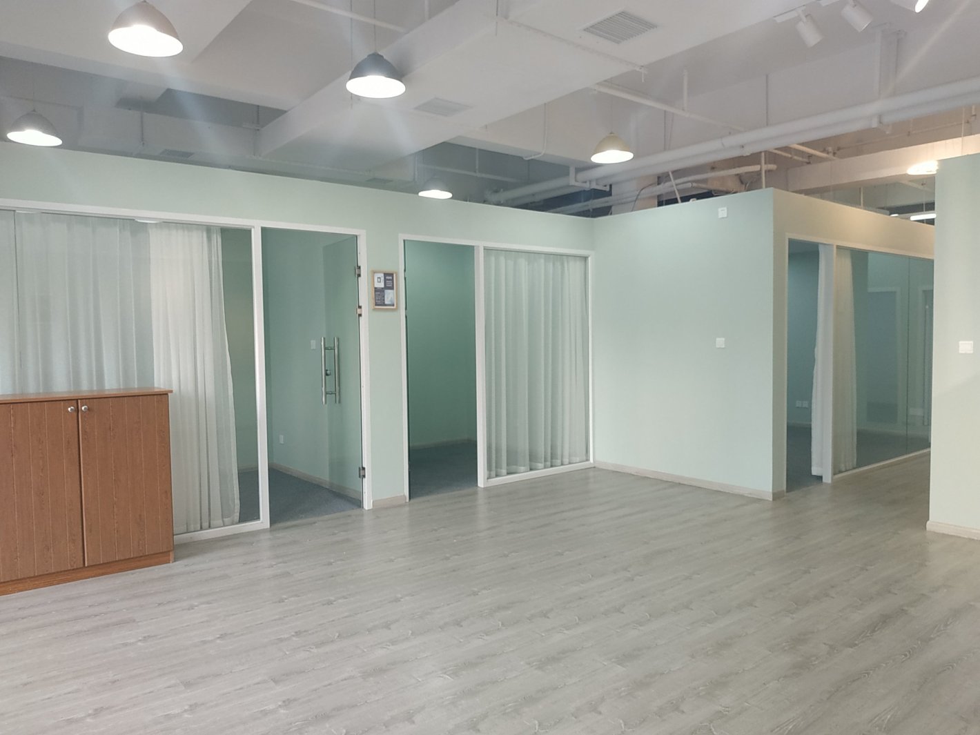芳华德必运动LOFT世纪公园 芳华德必运动LOFT 188.7平米 中等装修
