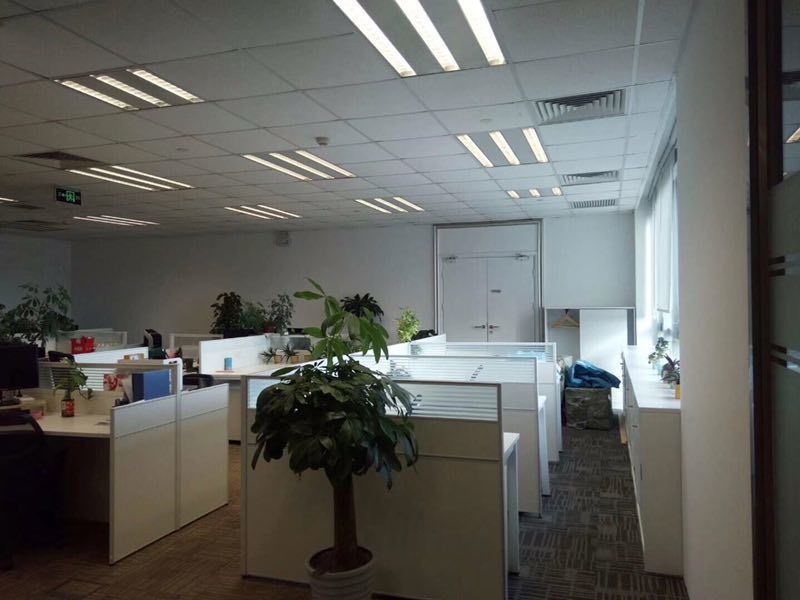 港陆黄浦中心142平米办公室出租_3.20元/m&sup2;/天