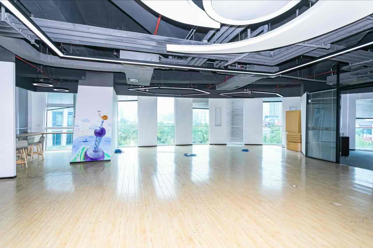 虹桥协信中心359平米办公室出租_3.60元/m²/天