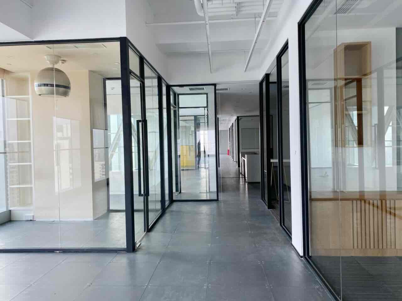 SOHO天山广场长宁 SOHO天山广场 416平米 中等装修