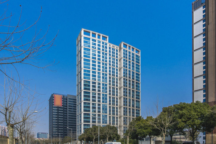 普陀区国盛中心是什么类型的地产项目?