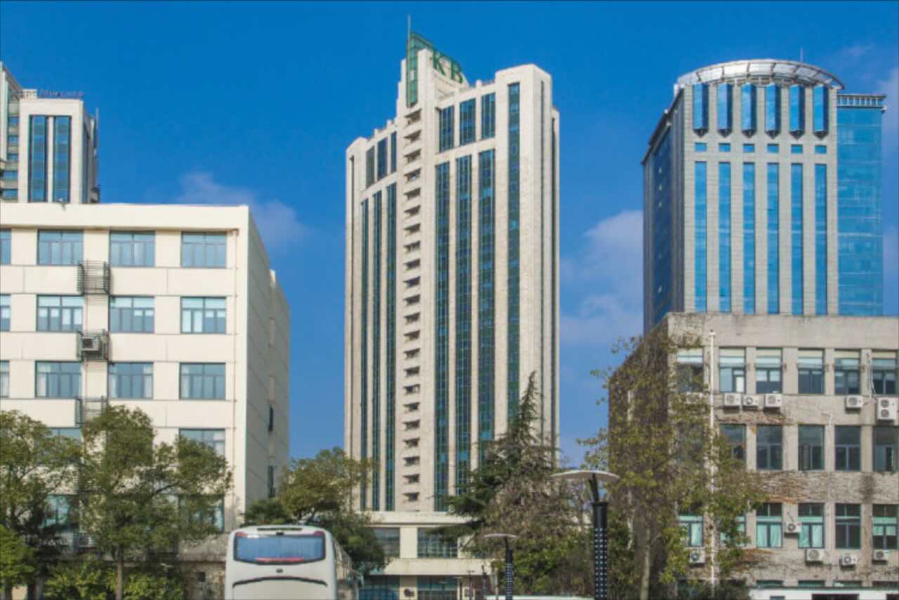 上海现代广场地址（长宁区仙霞路369号）