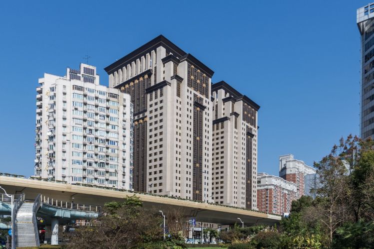 上海华敏翰尊国际写字楼是哪个物业公司，物业费怎么收？