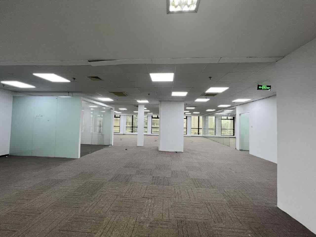 均瑶国际广场360平米办公室出租_2.90元/m²/天